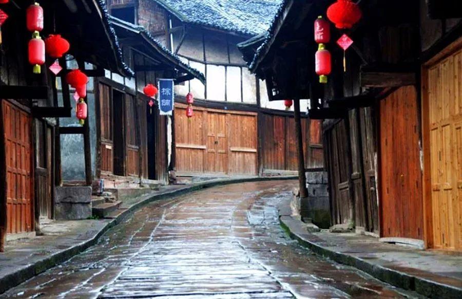 传承百年技艺精髓的胡姬花，在粮油市场竞争激烈中“坚守初心”